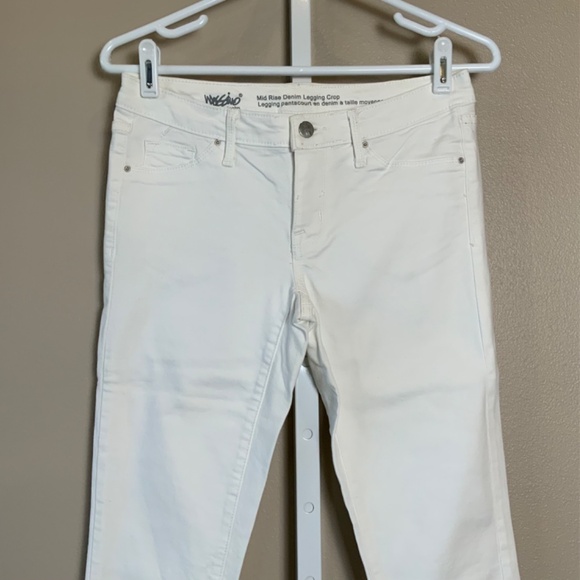 Mossimo Mid-Rise Denim Legging Crop Jeans - Picture 2 of 15